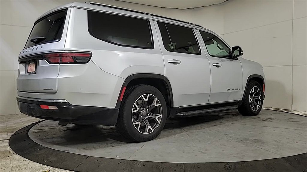 Used 2024 Jeep Wagoneer Series III image 12