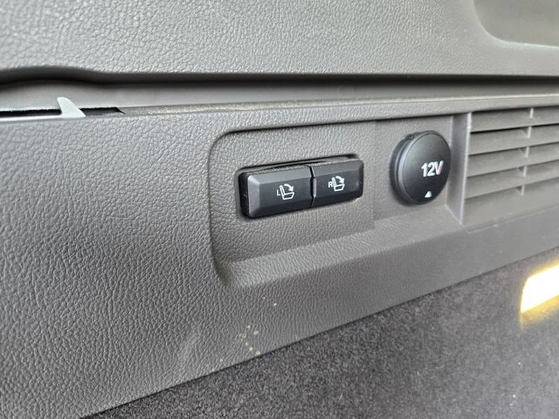 Used 2023 Lincoln Nautilus AWD w/ Premium Package image 17