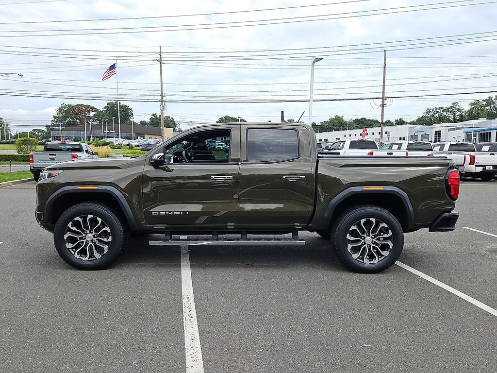 Used 2023 GMC Canyon Denali AWD/4WD image 8