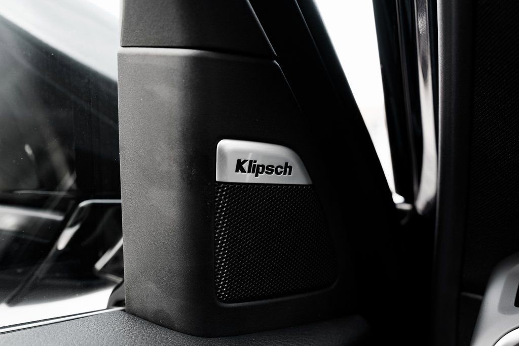 New 2026 Nissan Armada SL w/ Captain's Chari Seat Package image 20