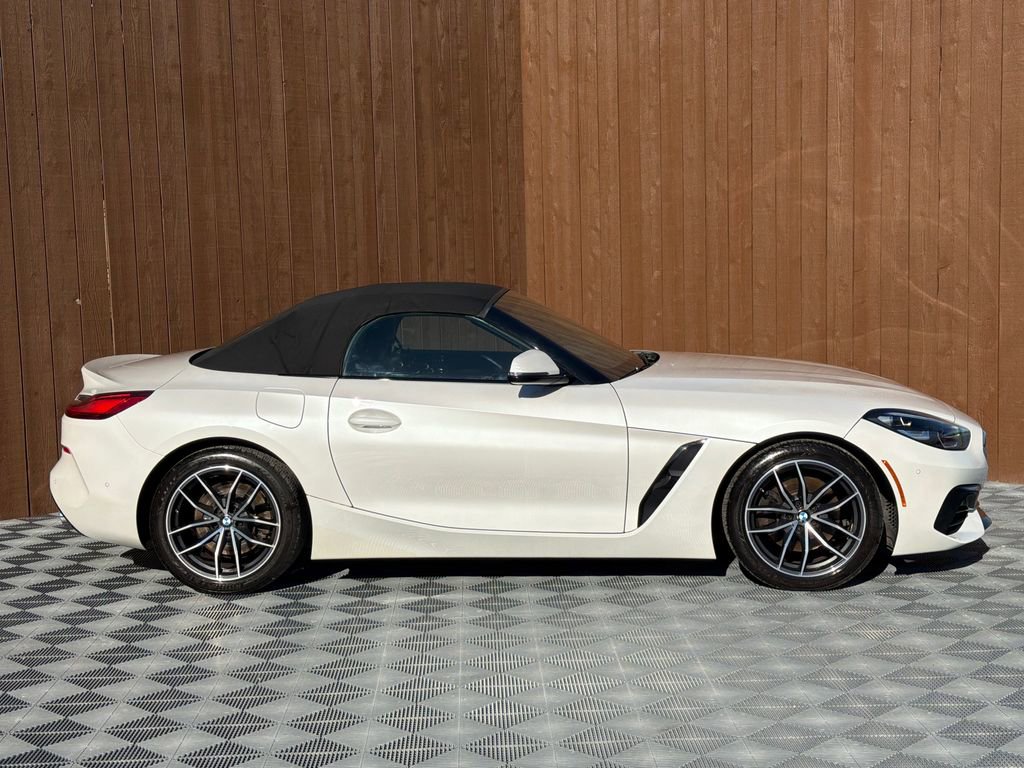 Used 2022 BMW Z4 sDrive30i w/ Premium Package image 12