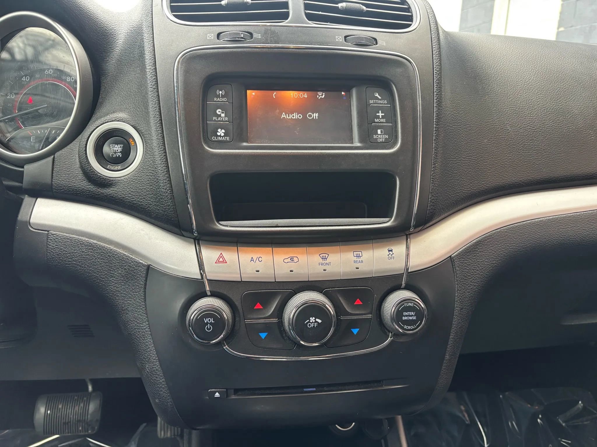 Used 2016 Dodge Journey SXT w/ Comfort/Convenience Group image 24