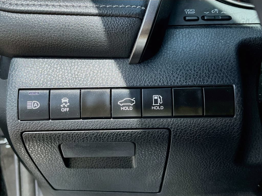 Used 2024 Toyota Camry XSE FWD image 10