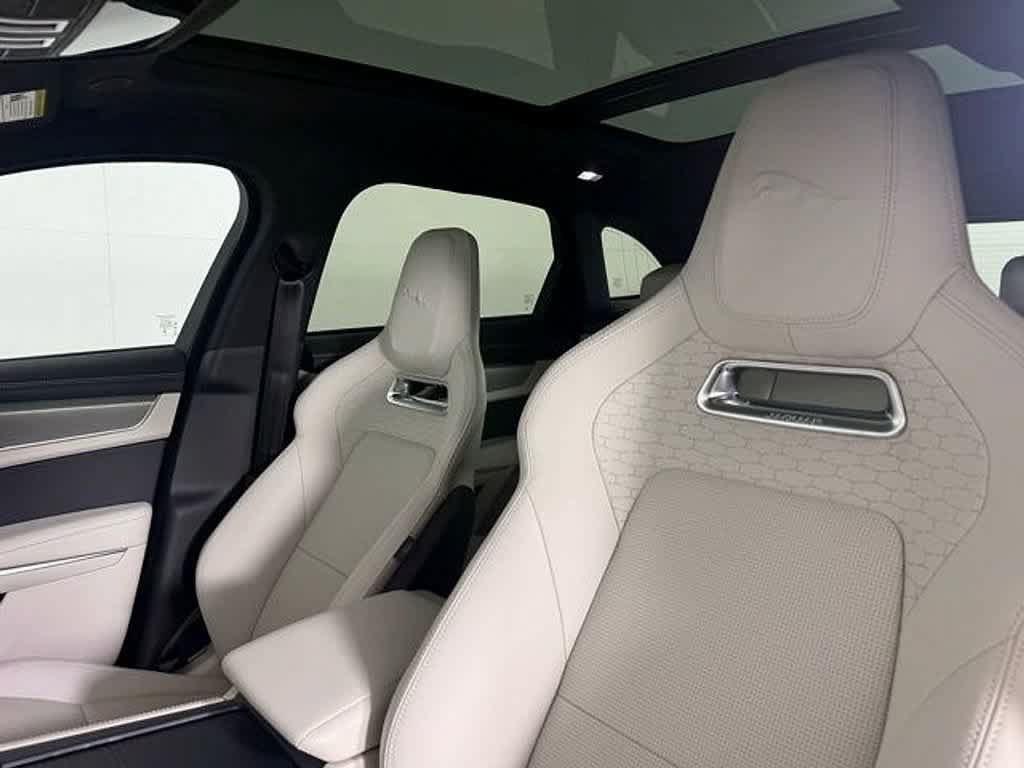 New 2026 Jaguar F-PACE R-Dynamic S AWD/4WD image 31