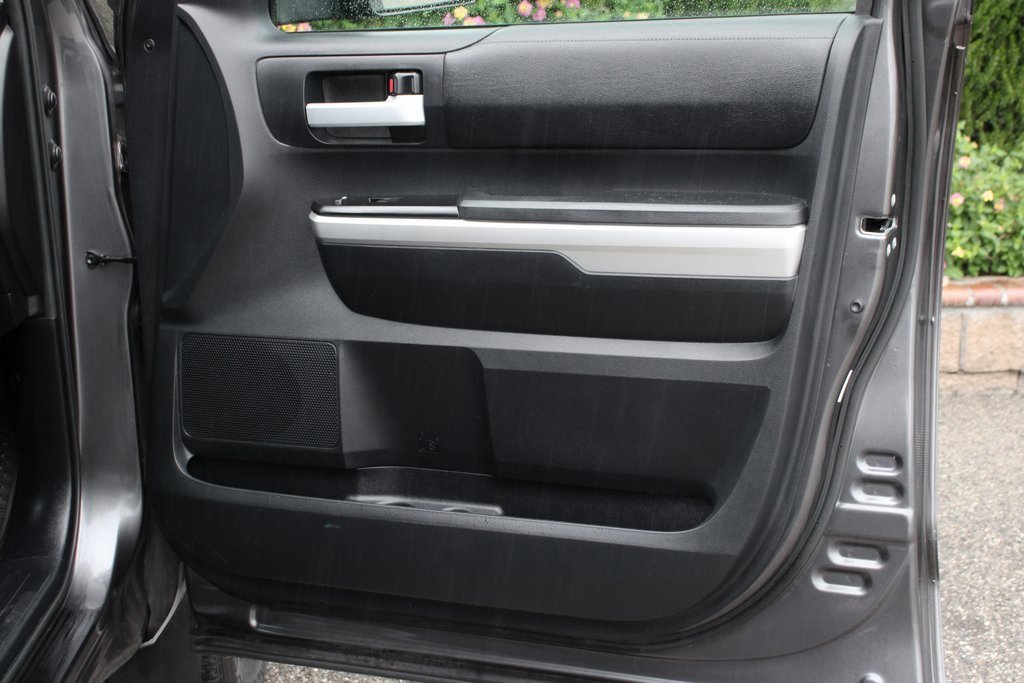 Used 2015 Toyota Tundra SR5 w/ TRD Off Road Package image 38