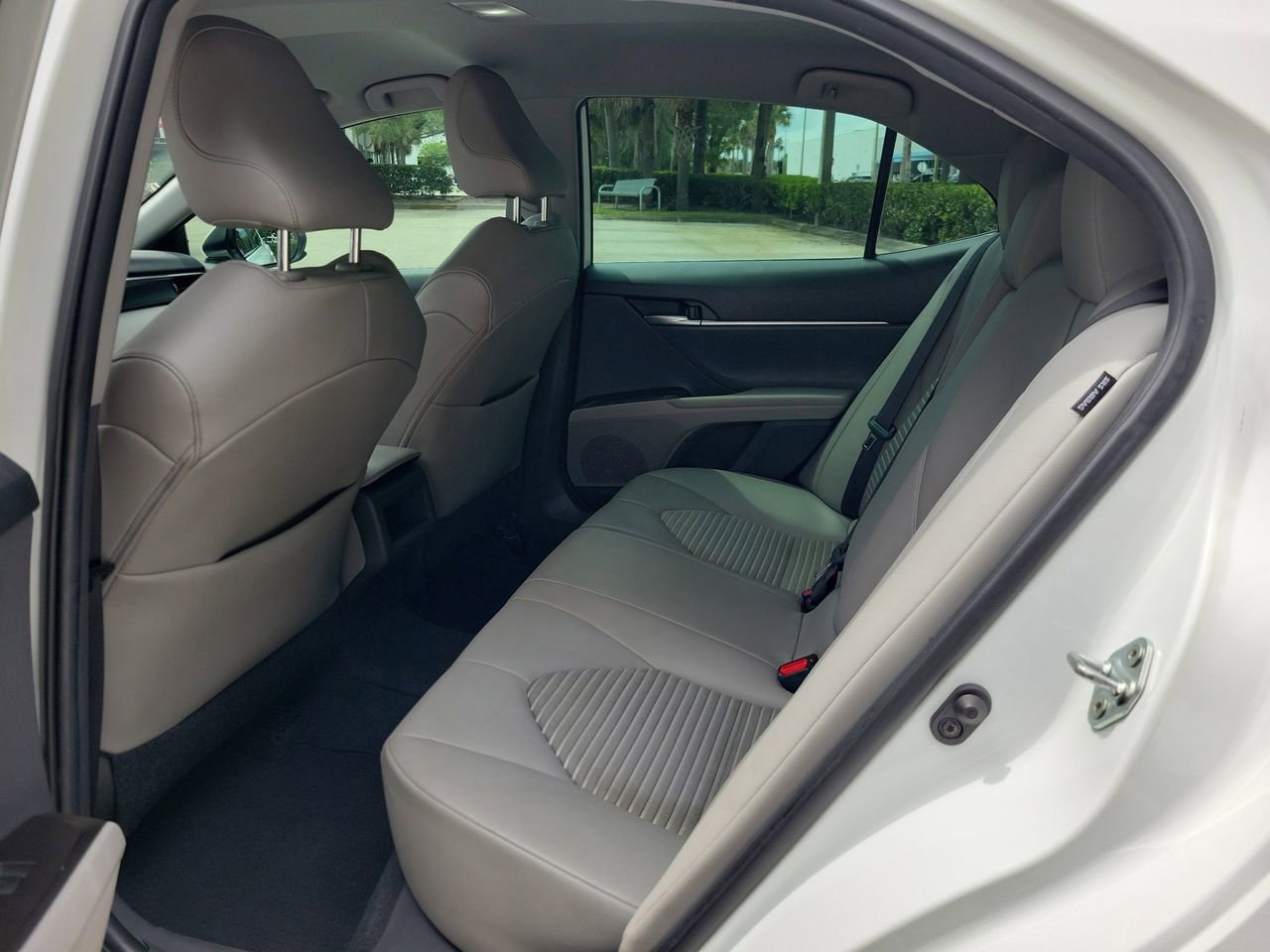 Used 2021 Toyota Camry SE image 10