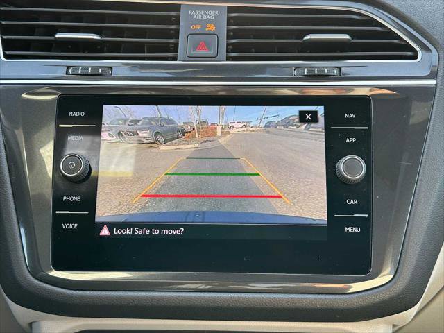 Used 2022 Volkswagen Tiguan SEL R-Line image 29