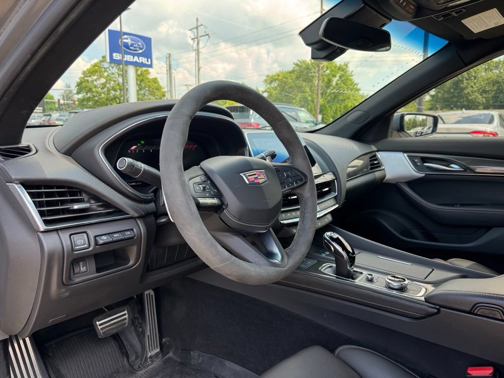 Used 2021 Cadillac CT5 V w/ Premium Package RWD image 4