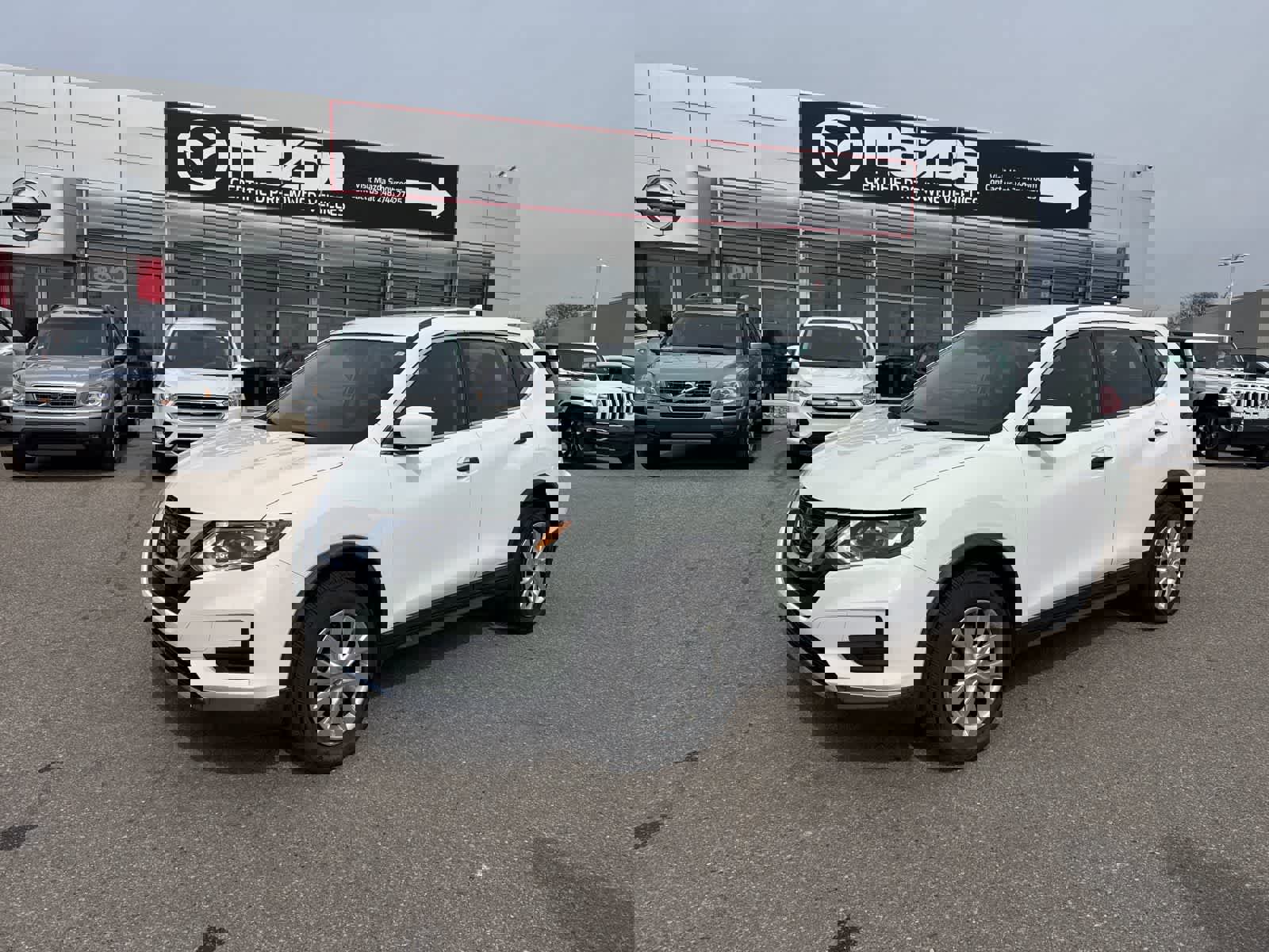 Used 2018 Nissan Rogue S image 1