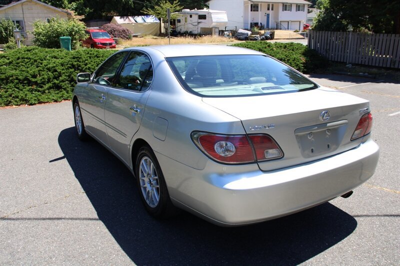 Used 2003 Lexus ES 330 FWD image 4
