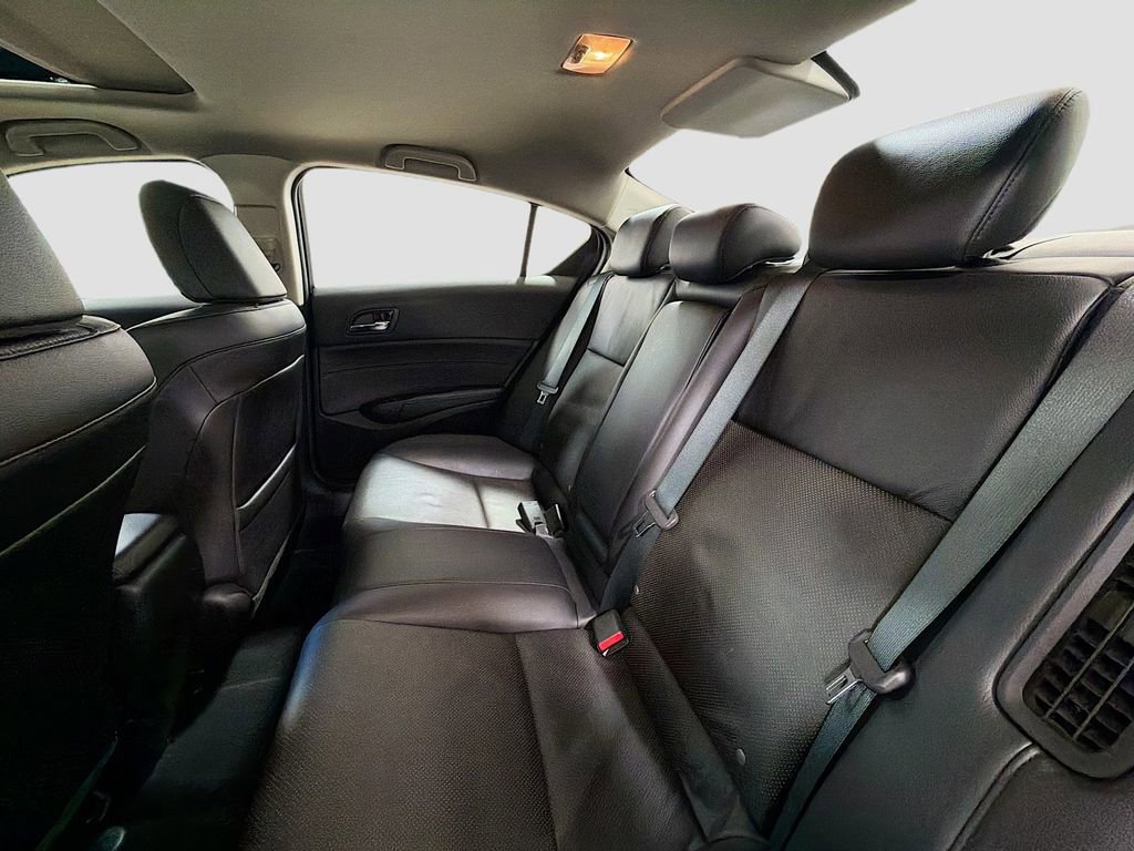 Used 2013 Acura ILX Hybrid w/ Technology Package FWD image 25