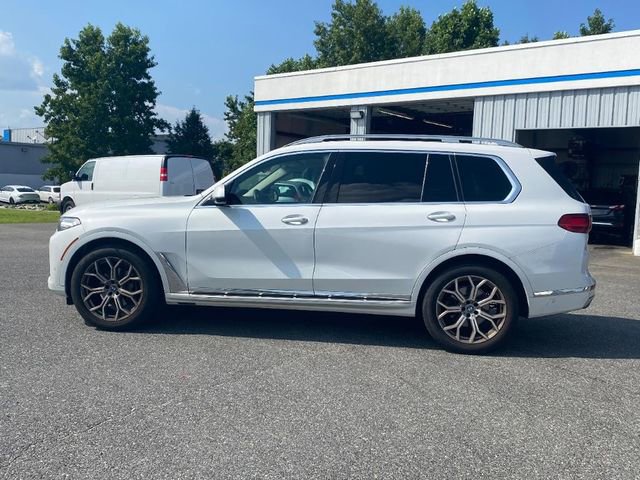 Used 2021 BMW X7 xDrive40i w/ Parking Assistance Package image 2