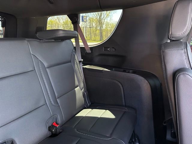Used 2023 GMC Yukon XL Denali w/ Advanced Technology Package AWD/4WD image 15