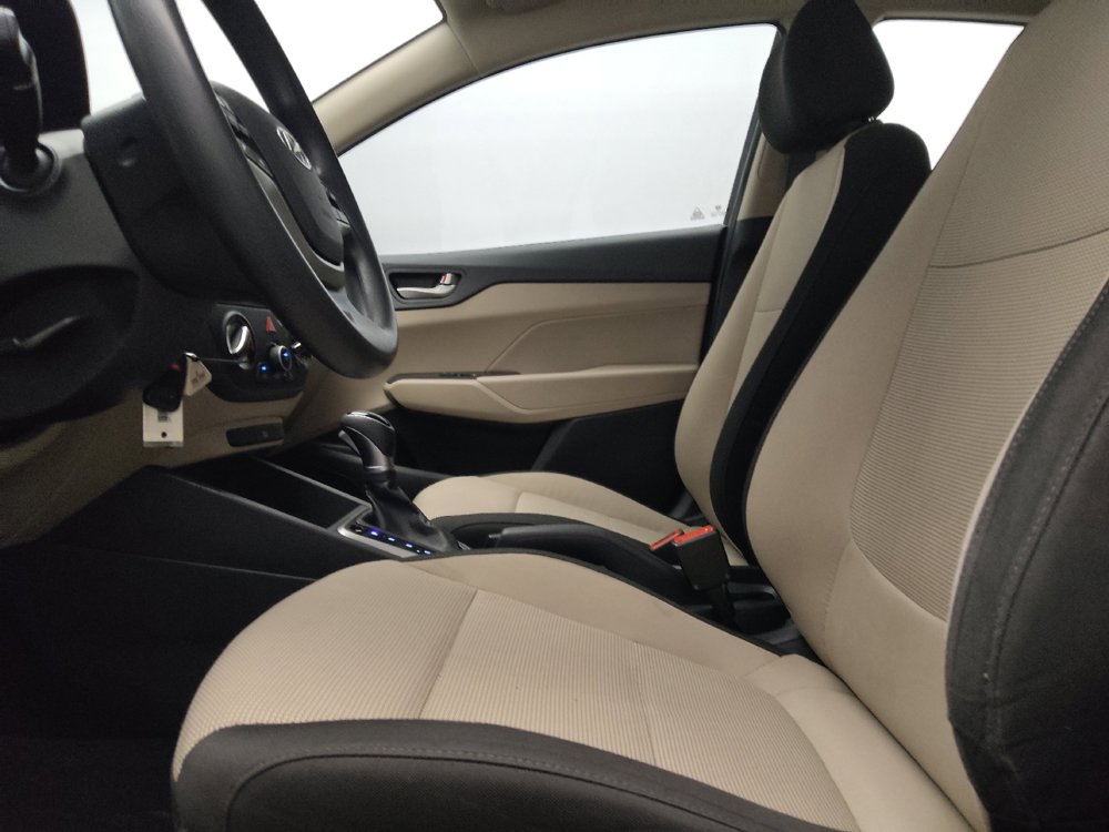Used 2019 Hyundai Accent SE FWD image 17