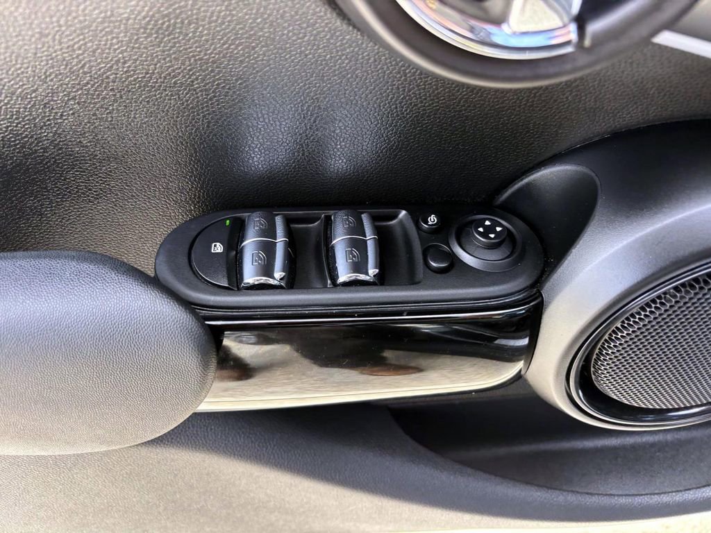 Used 2024 MINI Cooper S image 13