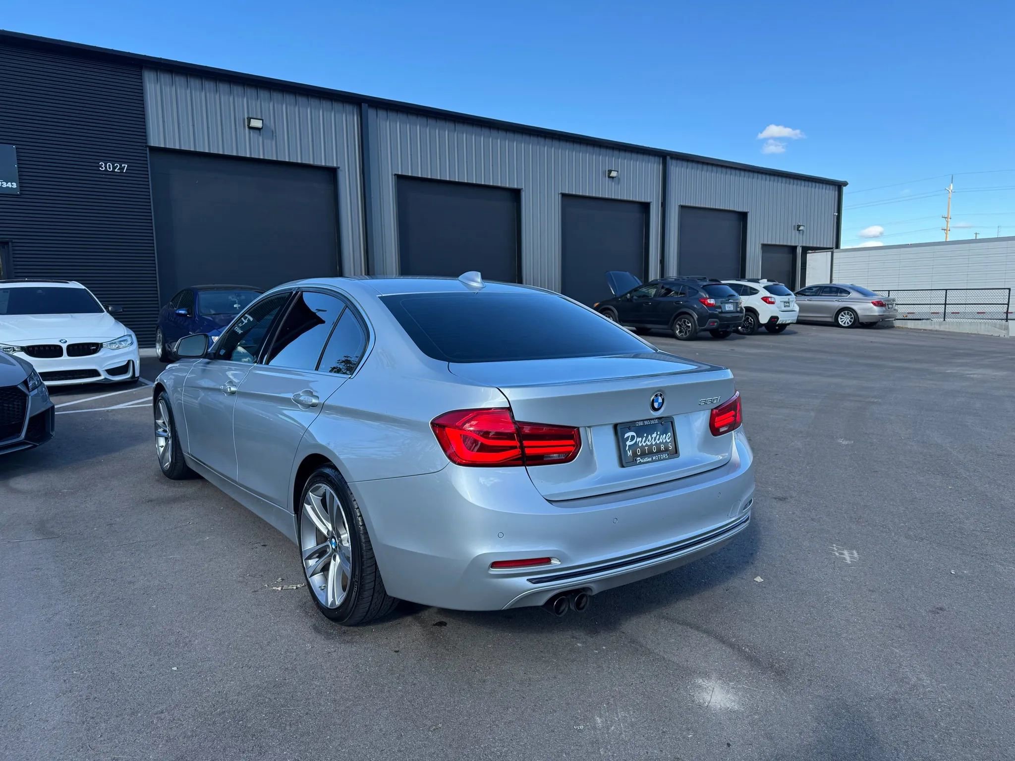 Used 2017 BMW 330i Sedan image 4