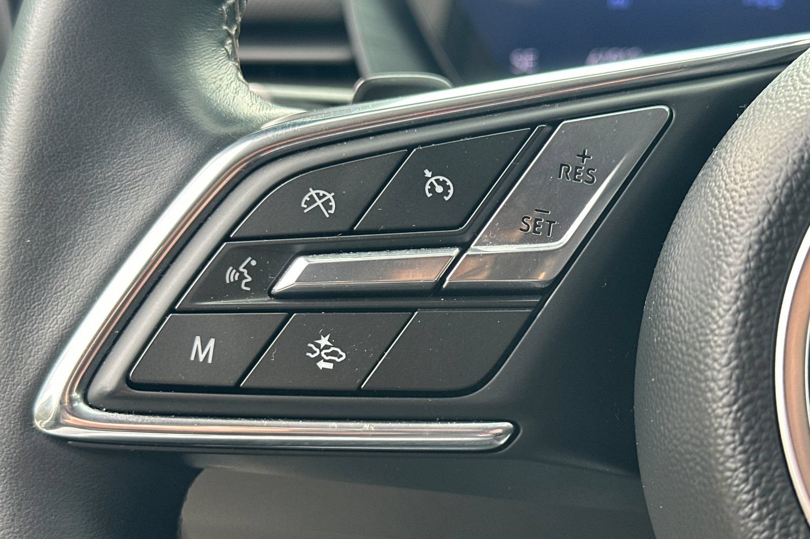 Used 2024 Buick Envision Preferred AWD/4WD image 37