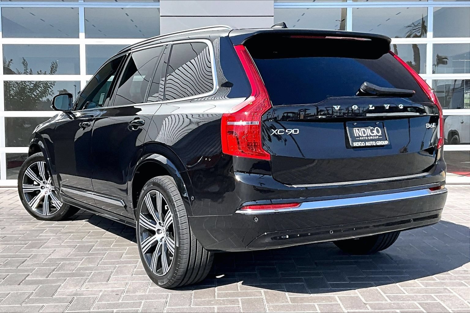 Used 2025 Volvo XC90 B6 Plus w/ Protection Package Premier AWD/4WD image 11
