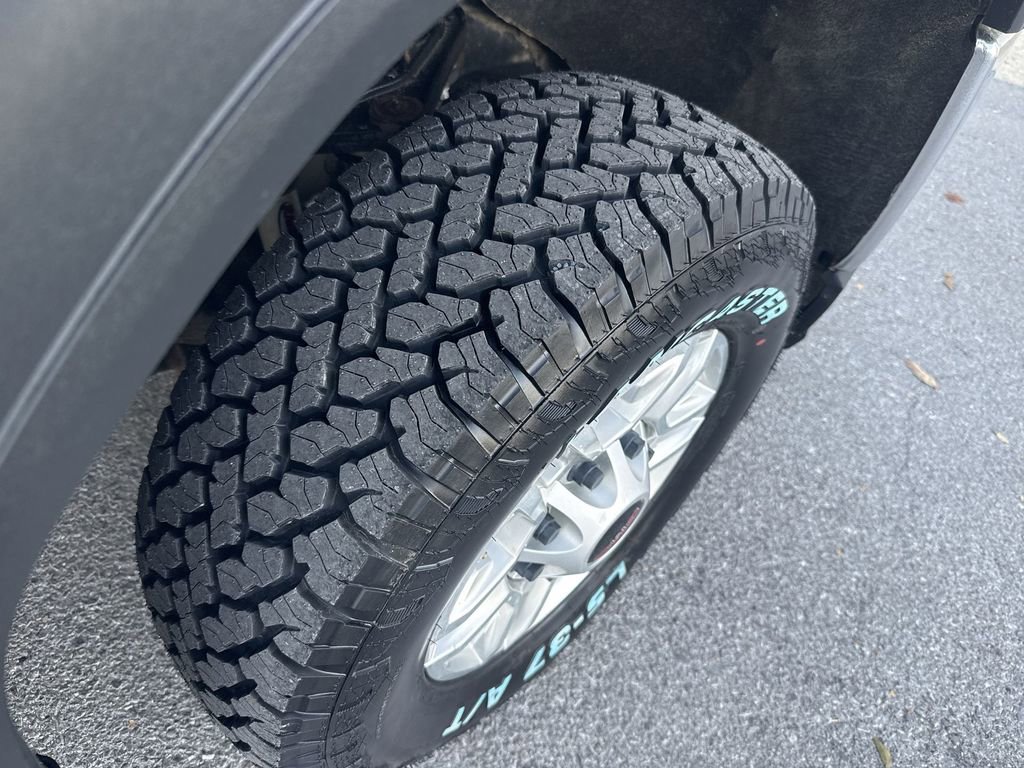 Used 2022 GMC Sierra 2500 SLE w/ X31 Off-Road Package image 12