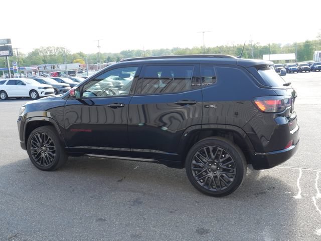 Used 2023 Jeep Compass Limited w/ Elite Group for (Red) Edition AWD/4WD image 9