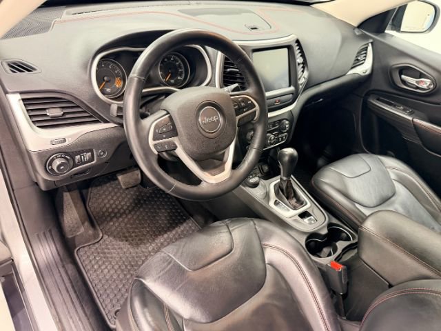 Used 2015 Jeep Cherokee Trailhawk w/ Comfort/Convenience Group image 45
