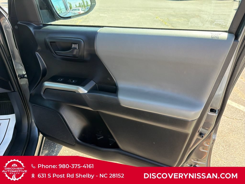 Used 2021 Toyota Tacoma SR5 RWD image 34