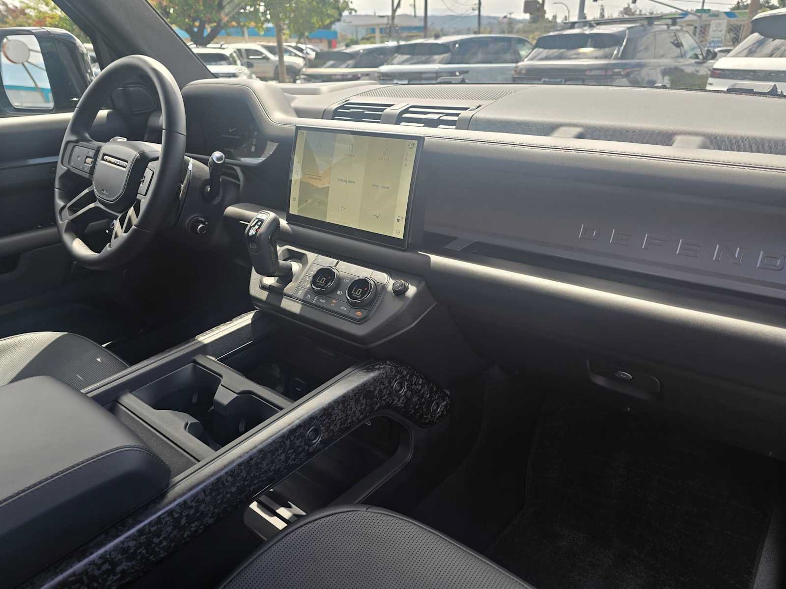 Used 2025 Land Rover Defender 110 AWD/4WD image 11