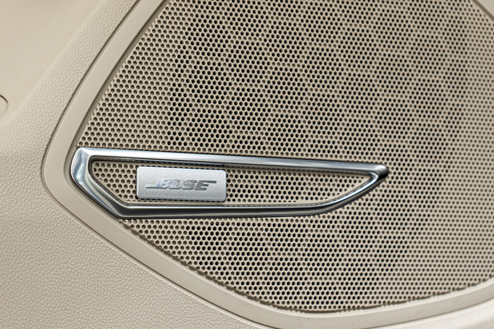 Used 2021 Buick Envision Essence w/ Technology Package I image 12