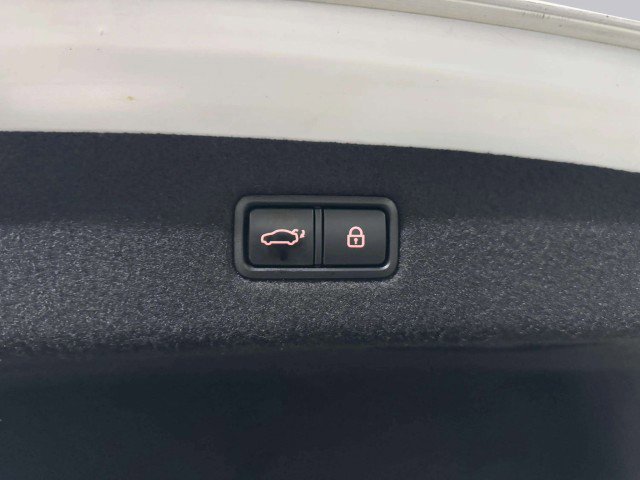 Used 2019 Genesis G90 5.0 Ultimate image 49