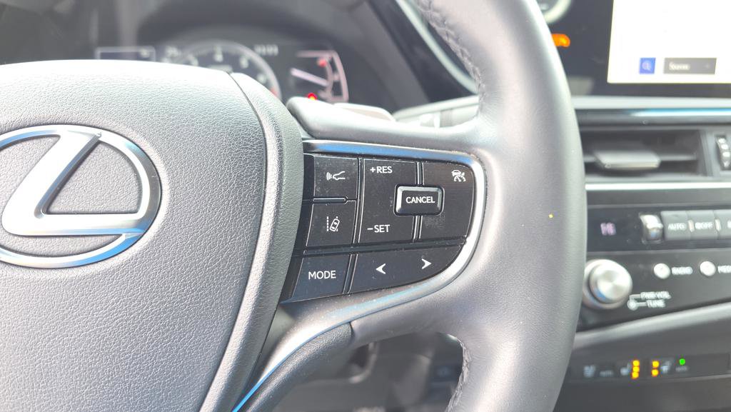 Certified 2024 Lexus ES 350 w/ Premium Package image 22