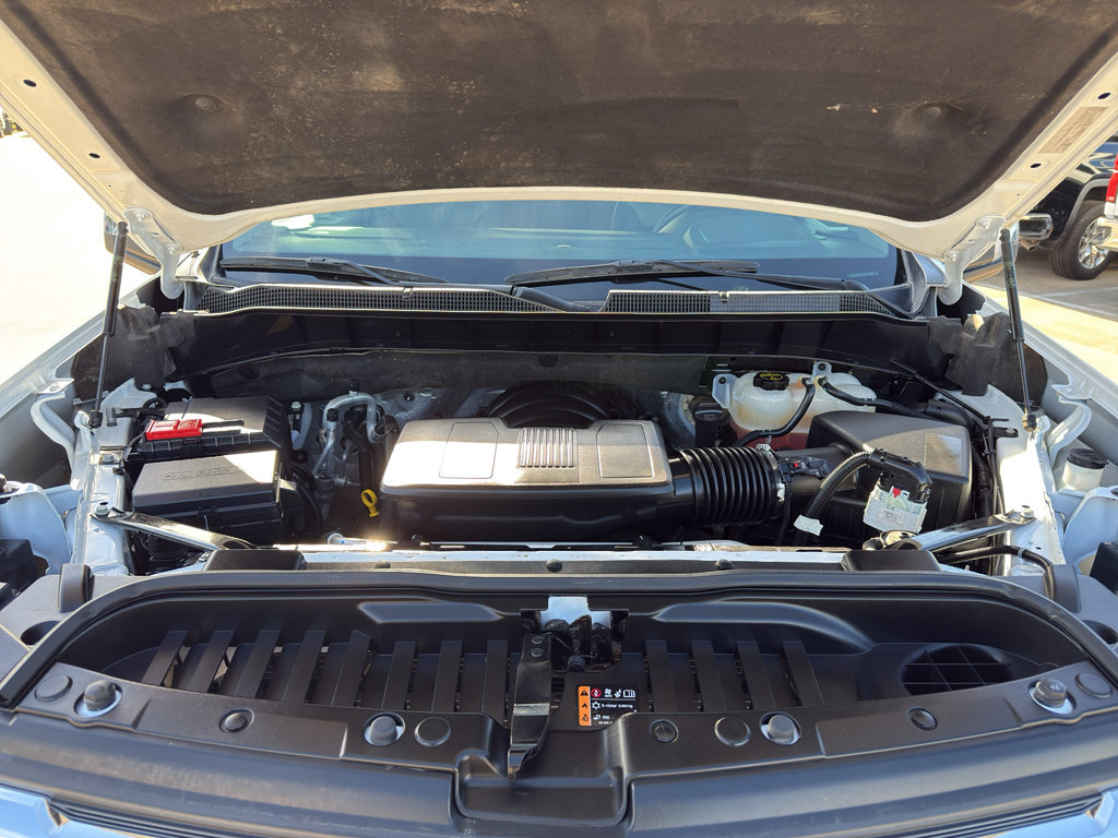 Used 2025 Chevrolet Silverado 1500 LTZ AWD/4WD image 32