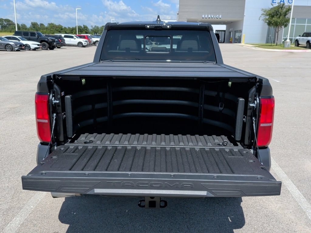 Used 2025 Toyota Tacoma Limited AWD/4WD image 39