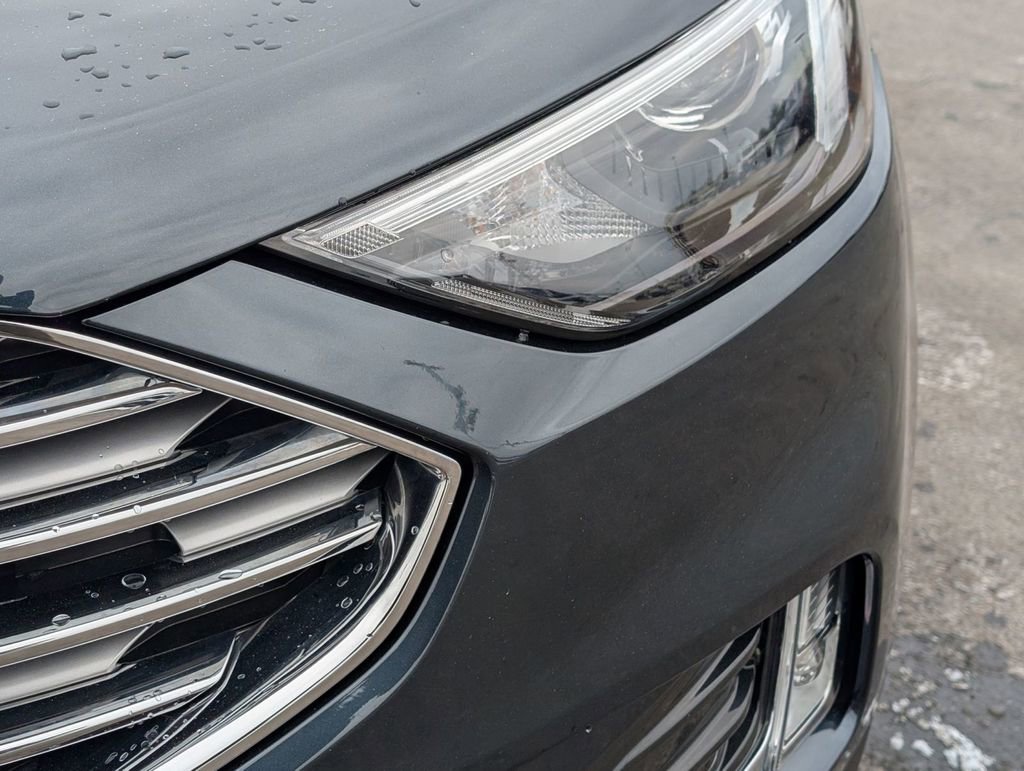 Used 2023 Ford Edge Titanium image 10