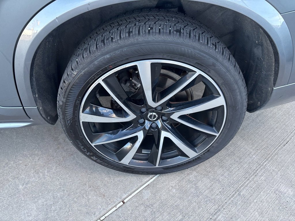 Used 2020 Volvo XC90 T6 Momentum w/ Protection Package Premier image 16