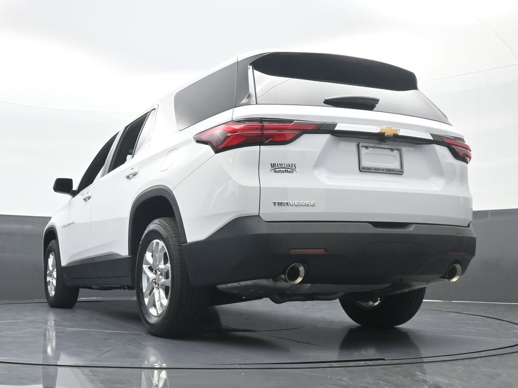 Used 2022 Chevrolet Traverse LS image 56