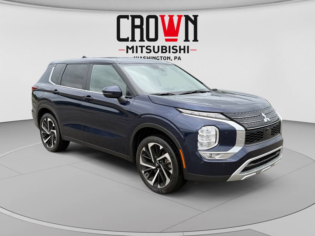 Used 2024 Mitsubishi Outlander SE AWD/4WD image 1