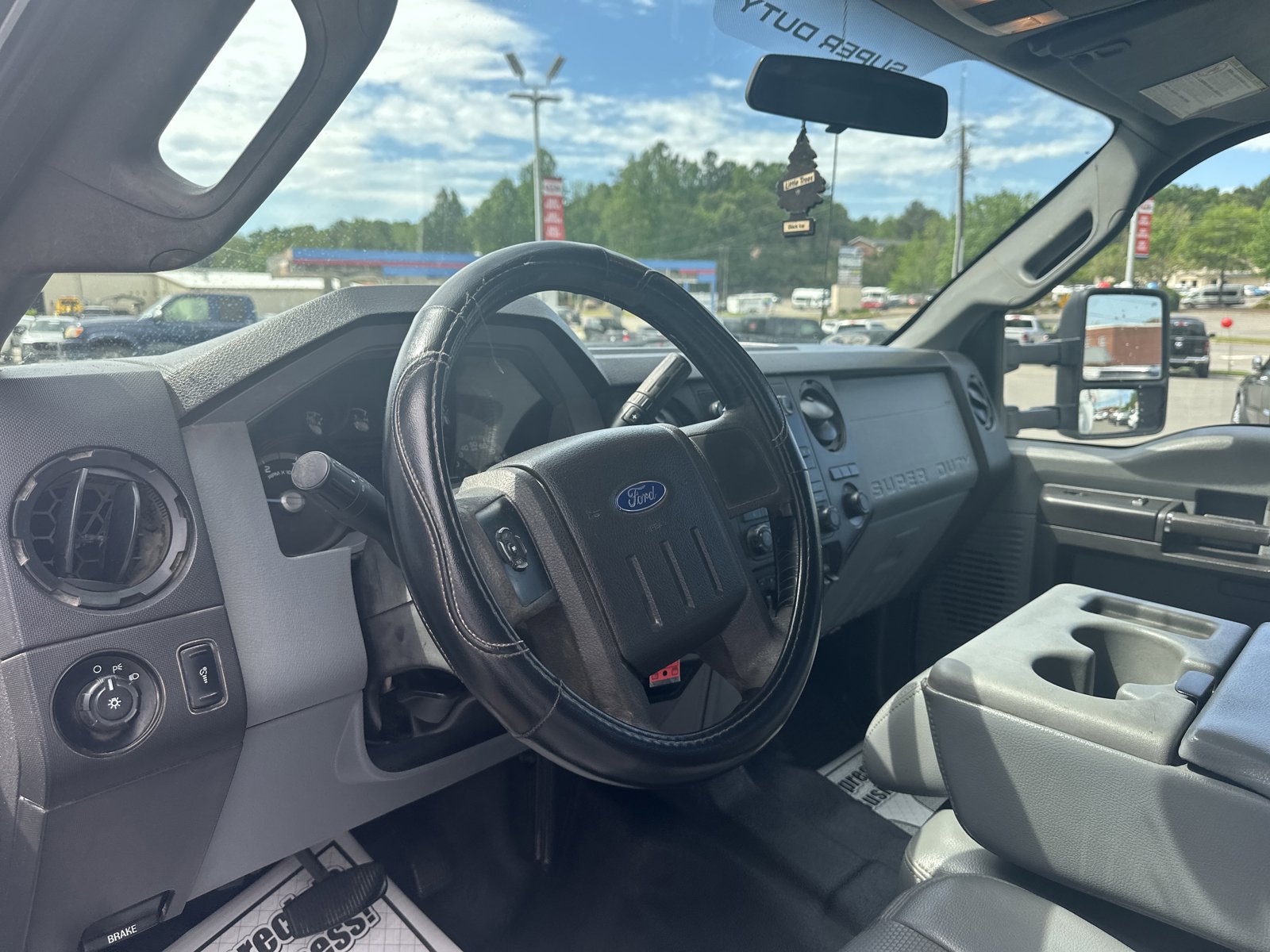 Used 2014 Ford F550 2WD Crew Cab Super Duty image 16