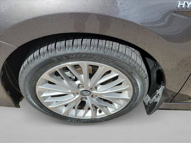 Used 2020 Toyota Camry XLE FWD image 9