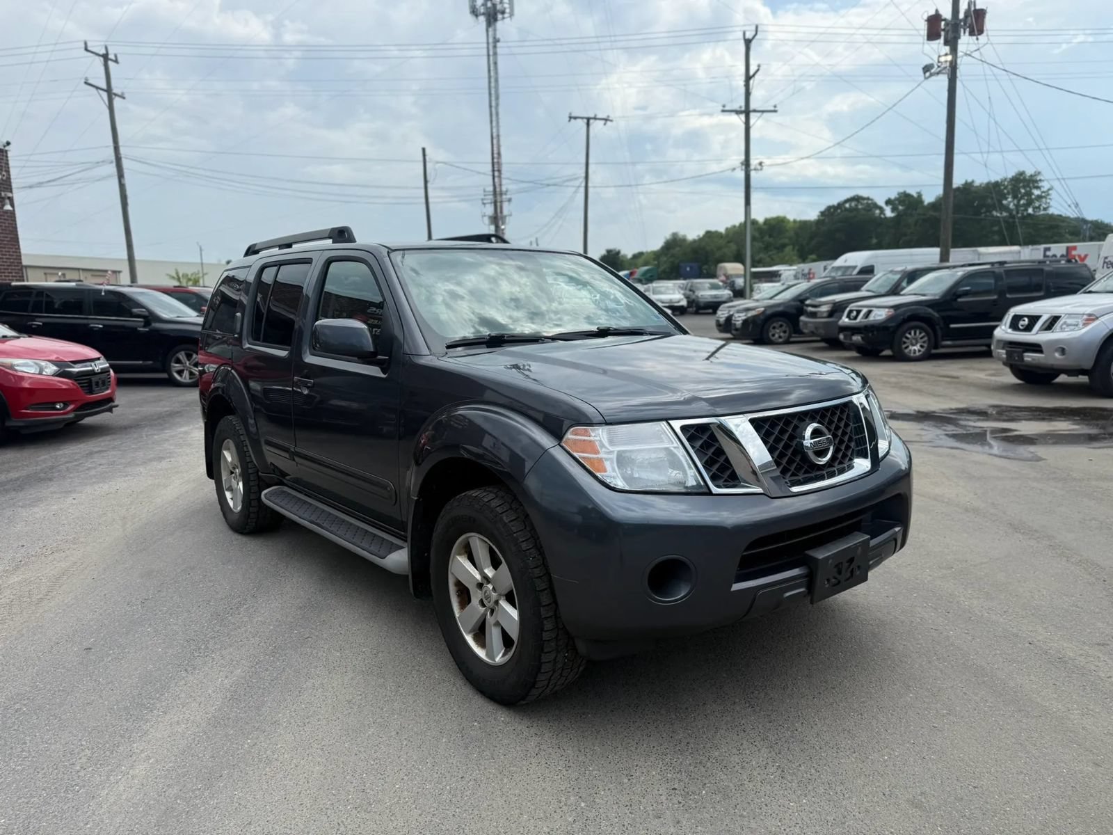 Used 2010 Nissan Pathfinder SE AWD/4WD image 8