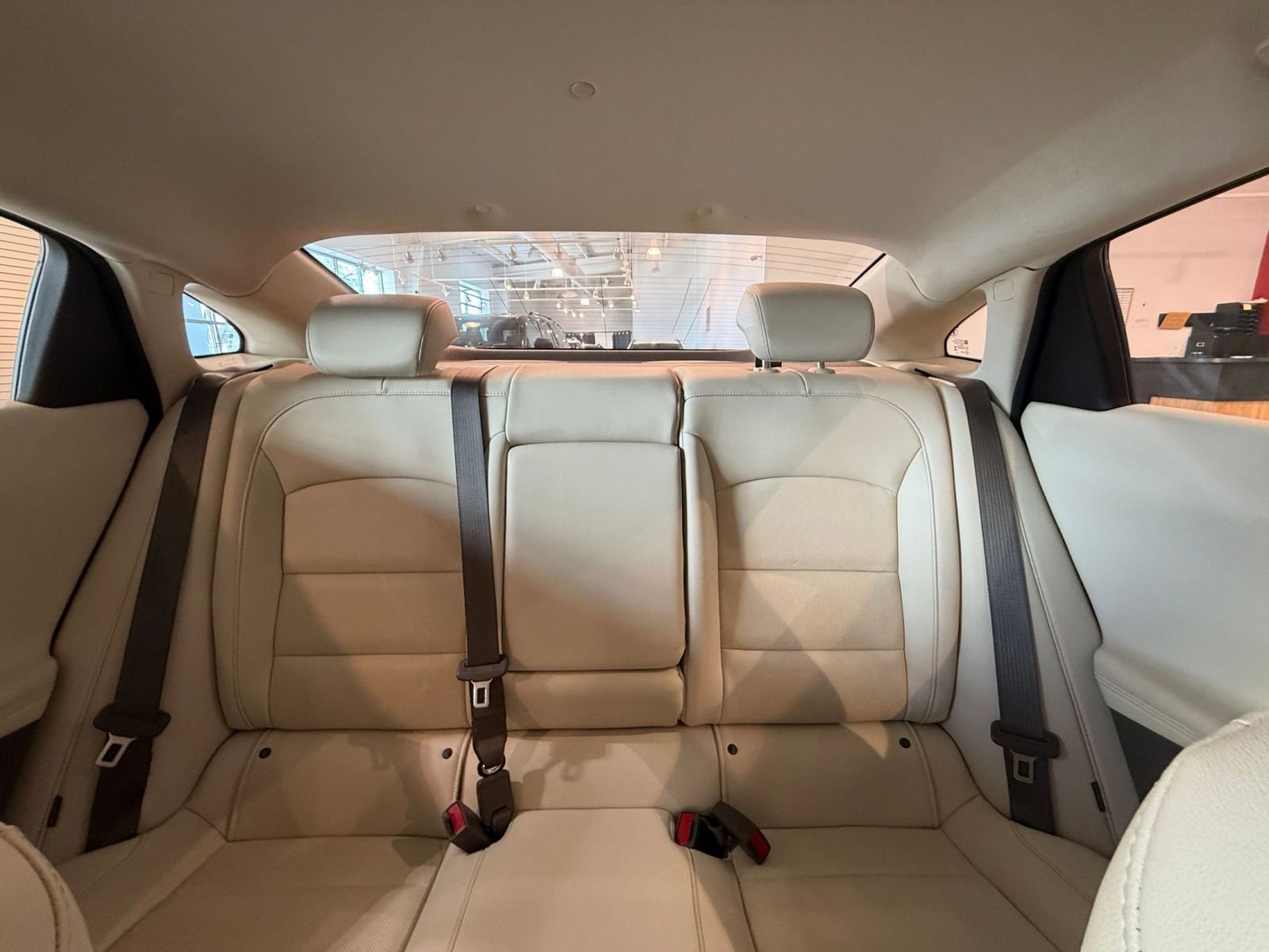 Used 2024 Chevrolet Malibu LT image 38