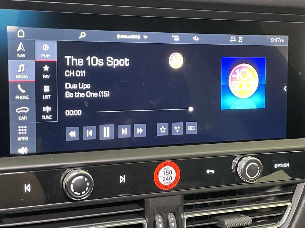 Certified 2025 Porsche Macan image 31