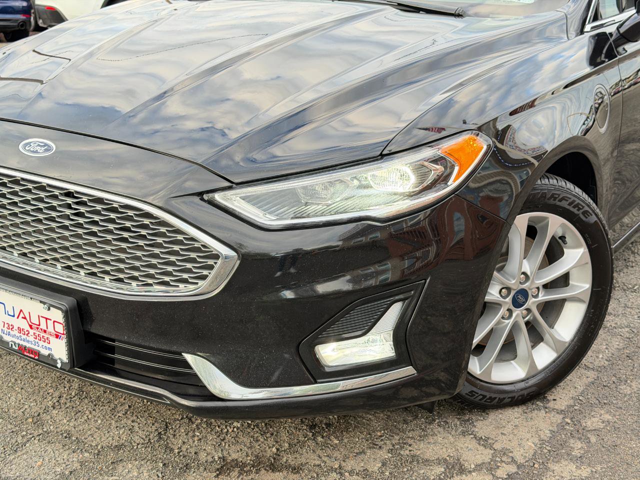 Used 2019 Ford Fusion Energi Titanium FWD image 99