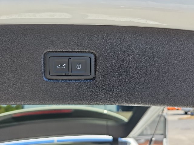Used 2019 Audi Q7 2.0T Premium w/ Convenience Package AWD/4WD image 17