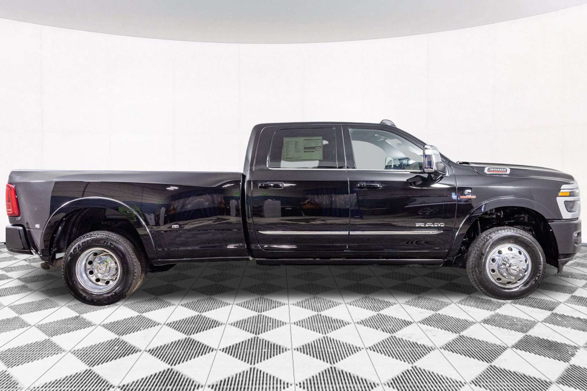 New 2026 RAM 3500 Limited AWD/4WD image 7