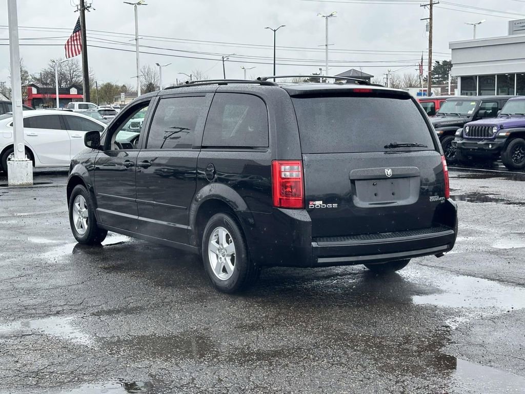 Used 2010 Dodge Grand Caravan Hero image 6