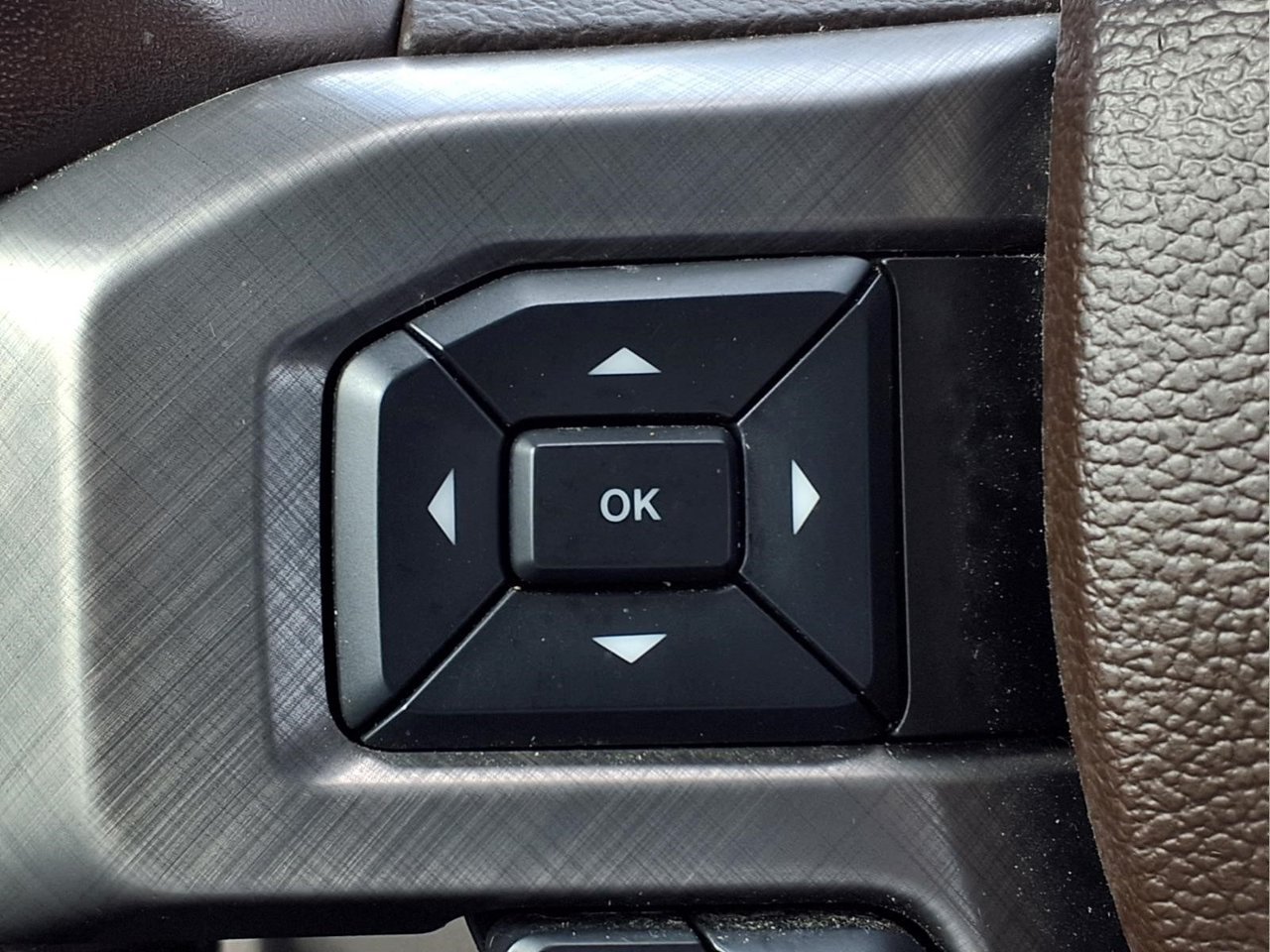 Used 2019 Ford F150 Limited w/ Trailer Tow Package AWD/4WD image 27