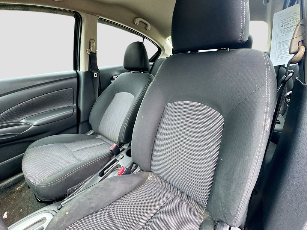 Used 2018 Nissan Versa SV FWD image 15