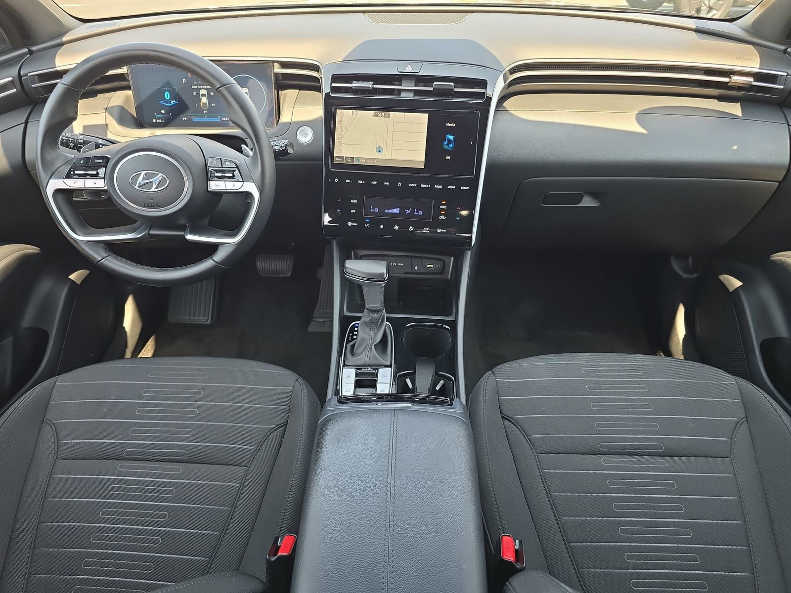 Used 2023 Hyundai Santa Cruz SEL Premium image 7
