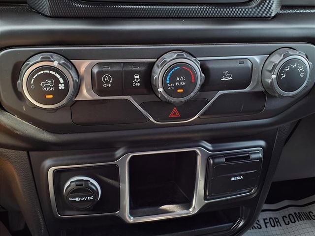 Used 2021 Jeep Wrangler Sport image 17