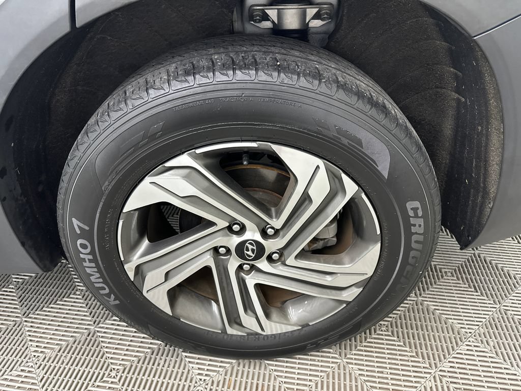 Used 2021 Hyundai Santa Fe SE FWD image 19